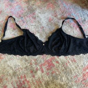 • Savage X Fenty Unlined Lace Bra •